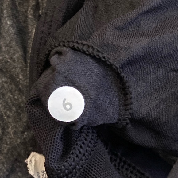 Lululemon Free To Be Wild 2 in 1 Bra Tank Top Size 6 - Picture 6 of 6